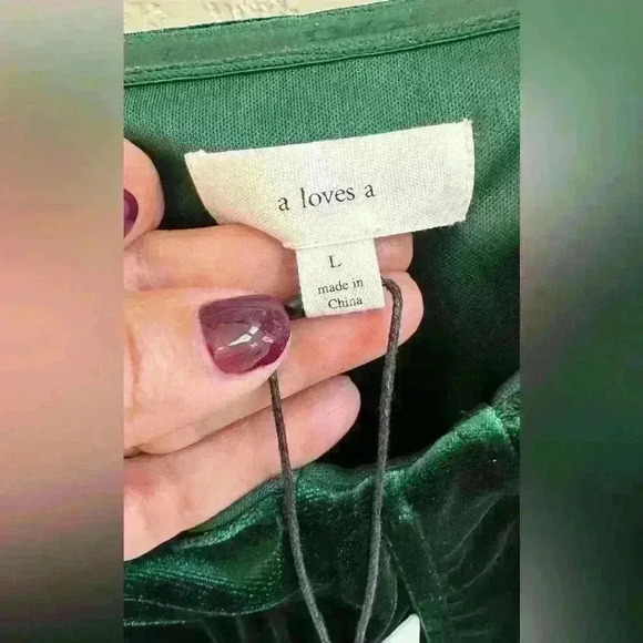 NWT A Loves A Eden Green Velvet Bustier Top - Picture 8 of 8